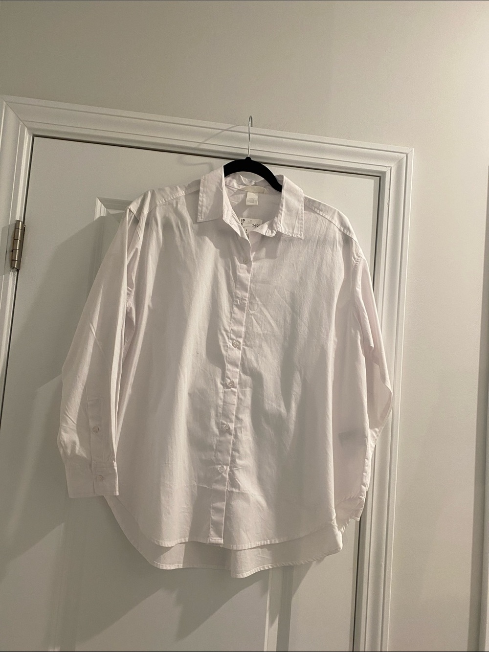 H&M Men's White Button-Down Shirt
